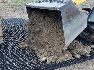 Zatravňovací rohože Mosolut Easygrid_prosypání