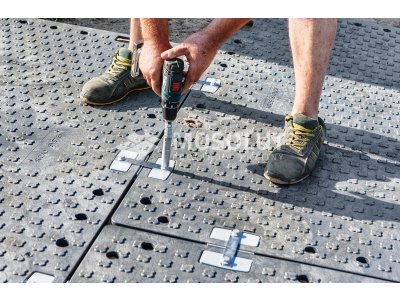 Spojka pro panel Mosolut Road System - montáž