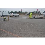 Zatravňovací a parkovací dlažba Mosolut HAN se značkovači parkovacího místa