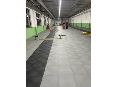 PVC dlažba Mosolut Machine Industrial ECO, 7mm, hladká, černá, šedá